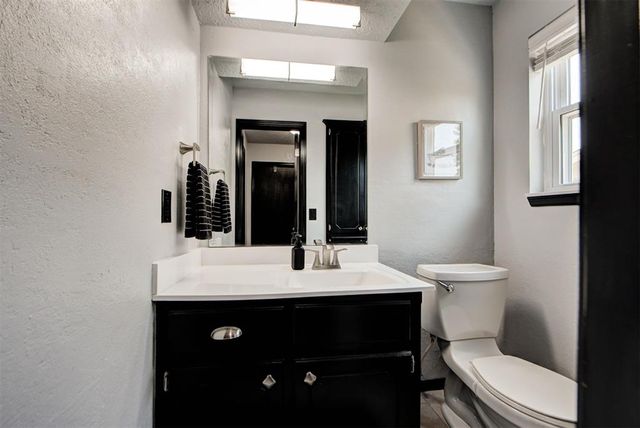 11504 Mackel Drive, Oklahoma City, OK 73170