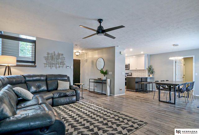 14633 Larimore Avenue, Omaha, NE 68116