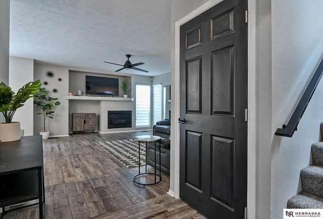 14633 Larimore Avenue, Omaha, NE 68116