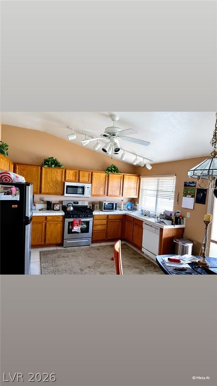 708 Canyon Country Circle, Henderson, NV 89002 — photo 4