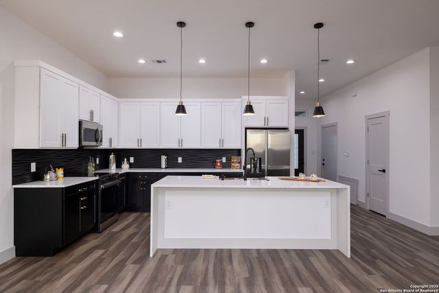 1210 Fernwood Rd, Fischer, TX 78623