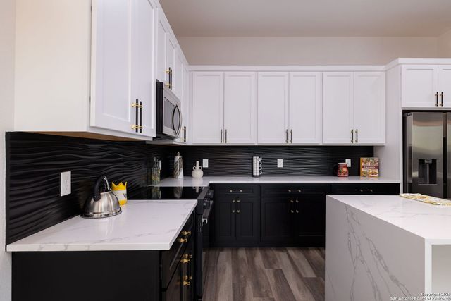 1210 Fernwood Rd, Fischer, TX 78623