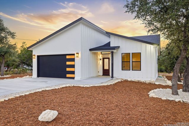 1210 Fernwood Rd, Fischer, TX 78623