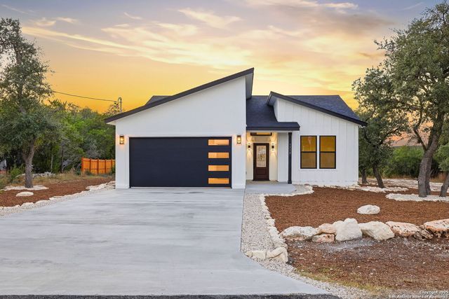 1210 Fernwood Rd, Fischer, TX 78623