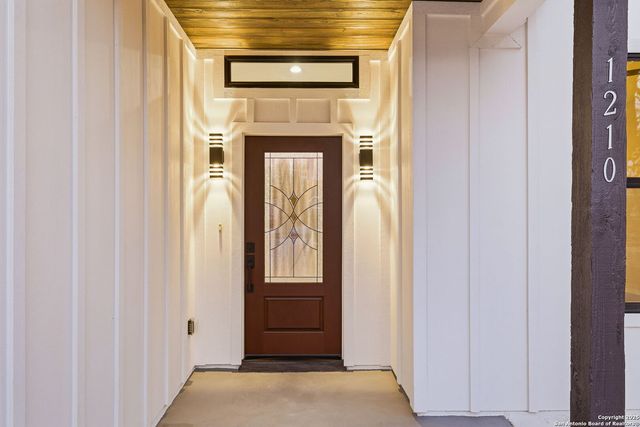 1210 Fernwood Rd, Fischer, TX 78623