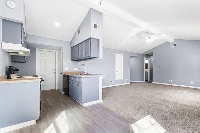 5122 Binz Engleman Rd, Kirby, TX 78219