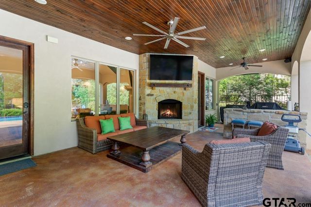 2907 Stewart Way, Tyler, TX 75709
