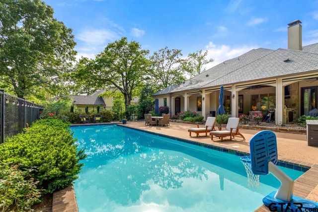2907 Stewart Way, Tyler, TX 75709