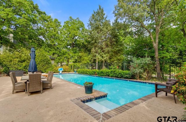 2907 Stewart Way, Tyler, TX 75709