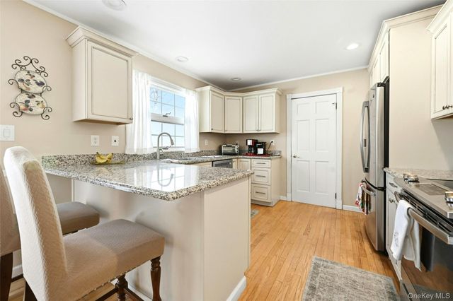 7 Herdman Court, Middle Island, NY 11953