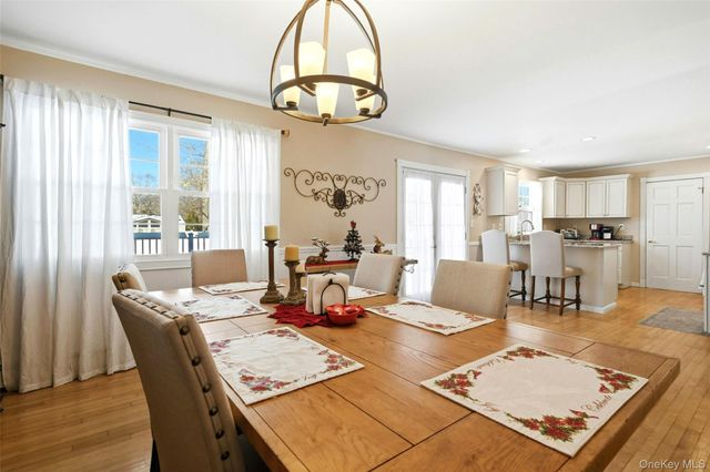 7 Herdman Court, Middle Island, NY 11953