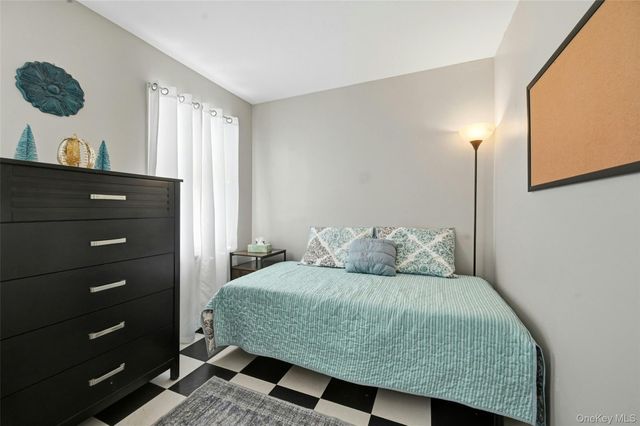 7 Herdman Court, Middle Island, NY 11953