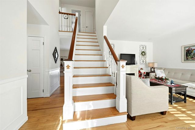 7 Herdman Court, Middle Island, NY 11953