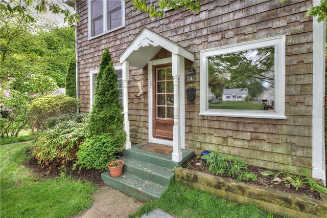 127 Foote Street, Barrington, RI 02806