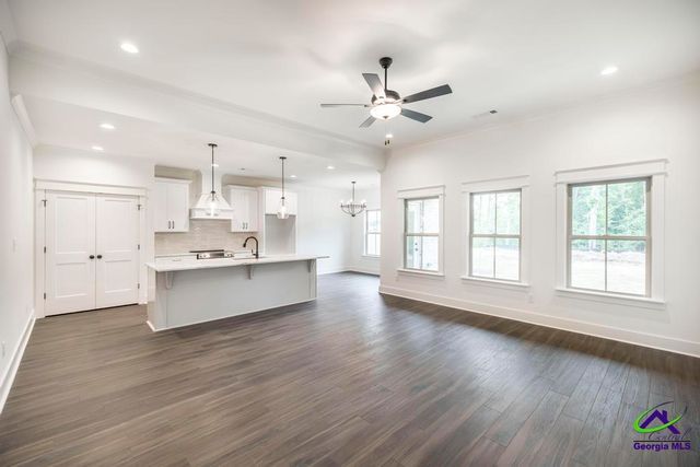 303 Willowbrook Lane, Kathleen, GA 31047