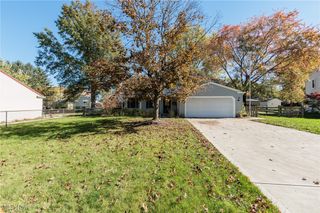 15639 Indianhead Lane, Strongsville, OH 44136