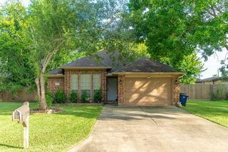 5516 Thistle Drive, Dickinson, TX 77539
