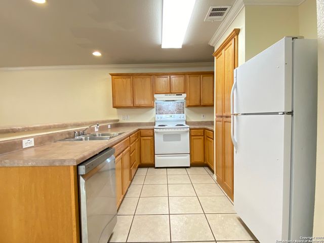 8017 Santa Catalina, San Antonio, TX 78250