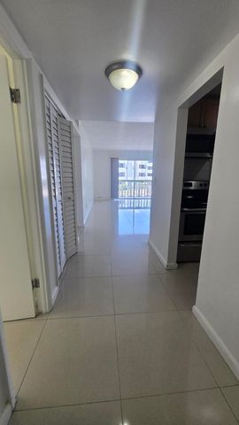 15221 NE 6th Avenue A210, Miami, FL 33162