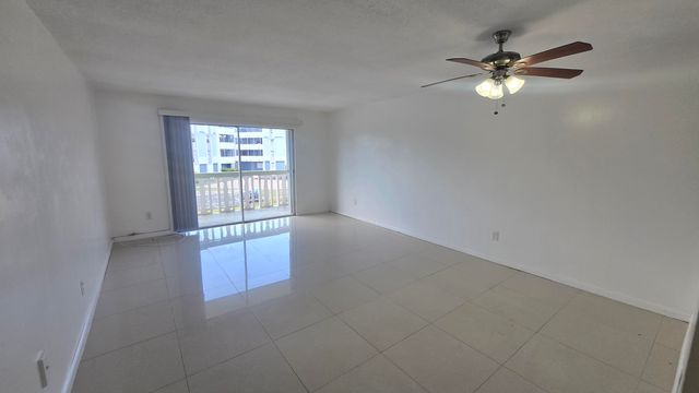 15221 NE 6th Avenue A210, Miami, FL 33162