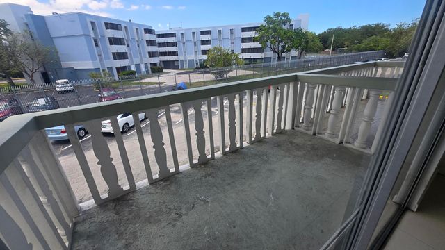 15221 NE 6th Avenue A210, Miami, FL 33162
