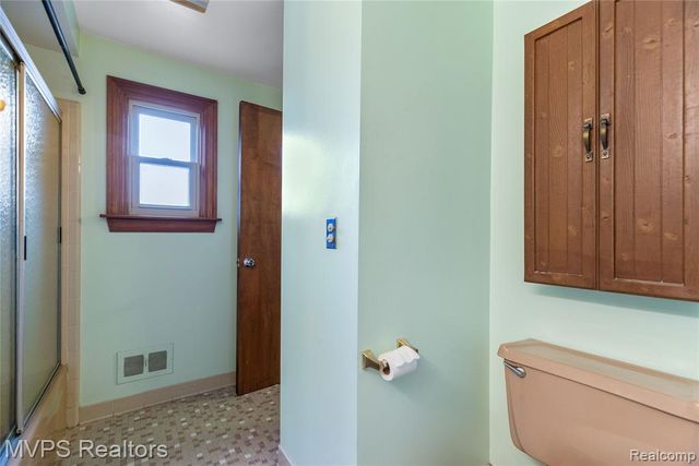 16089 Cambell Drive, Macomb, MI 48044