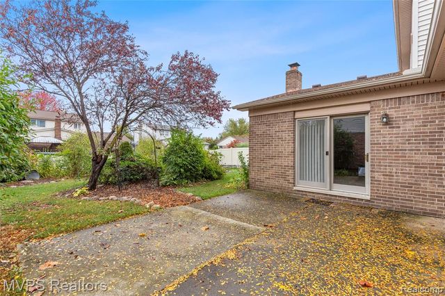 16089 Cambell Drive, Macomb, MI 48044