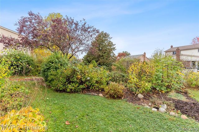 16089 Cambell Drive, Macomb, MI 48044