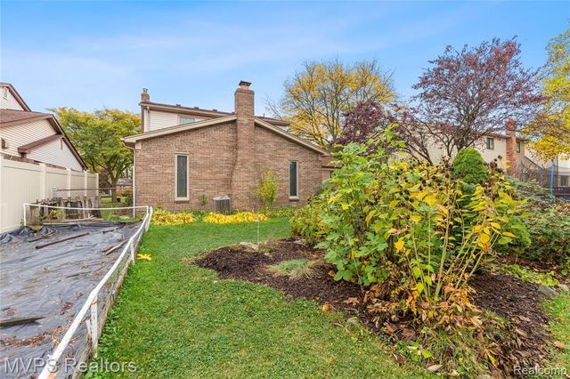 16089 Cambell Drive, Macomb, MI 48044