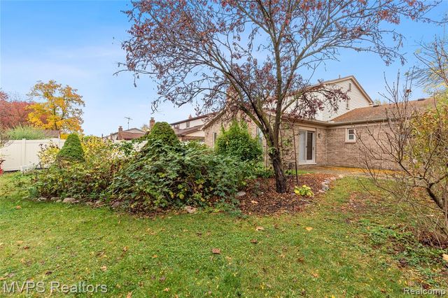 16089 Cambell Drive, Macomb, MI 48044