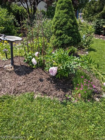 16089 Cambell Drive, Macomb, MI 48044