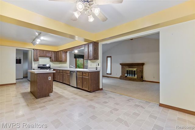 16089 Cambell Drive, Macomb, MI 48044