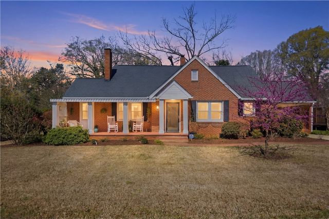 310 Retreat Street, Westminster, SC 29693