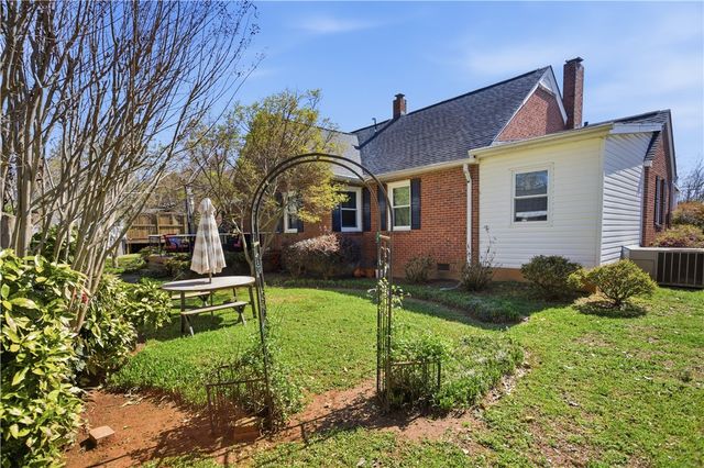 310 Retreat Street, Westminster, SC 29693