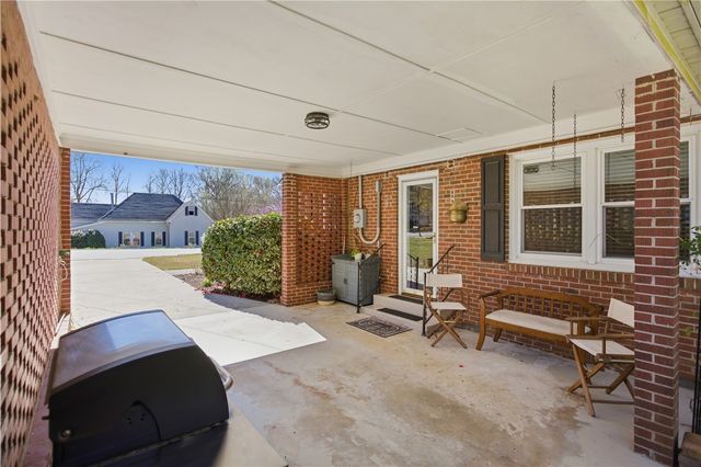 310 Retreat Street, Westminster, SC 29693