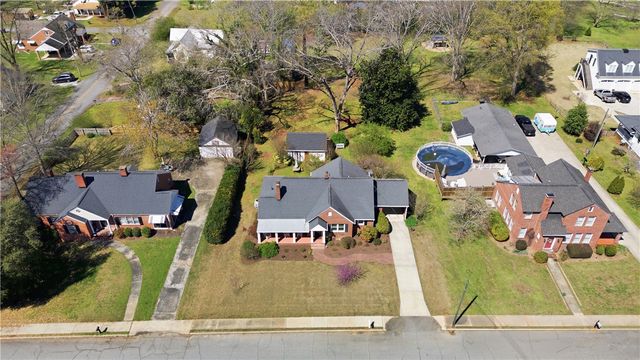 310 Retreat Street, Westminster, SC 29693
