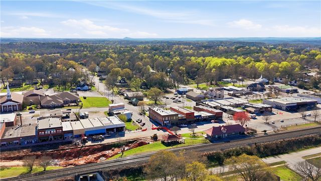 310 Retreat Street, Westminster, SC 29693