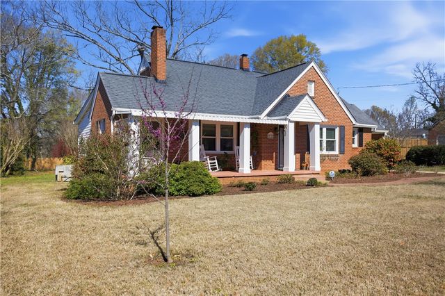 310 Retreat Street, Westminster, SC 29693