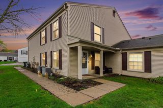 2914 Meadowbrook Ct Court, Orion Twp, MI 48360