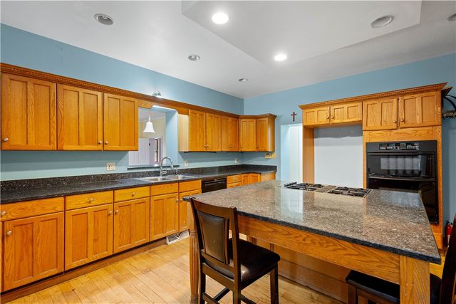36 Little Mingo Rd, Nottingham, PA 15332