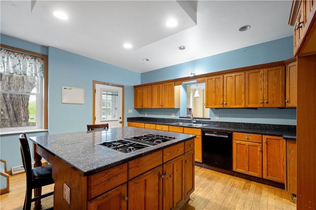 36 Little Mingo Rd, Nottingham, PA 15332