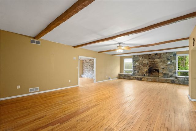 36 Little Mingo Rd, Nottingham, PA 15332