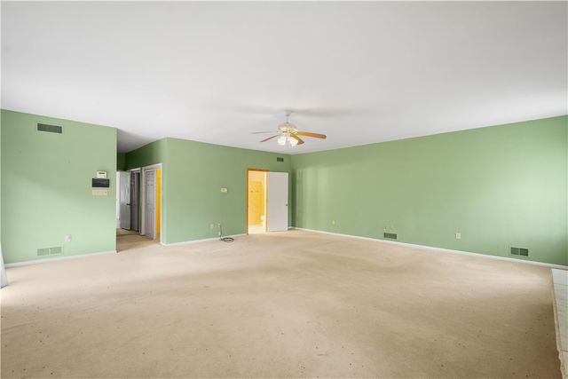 36 Little Mingo Rd, Nottingham, PA 15332