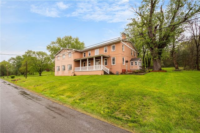 36 Little Mingo Rd, Nottingham, PA 15332