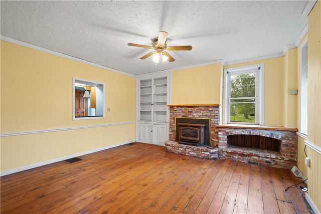 36 Little Mingo Rd, Nottingham, PA 15332