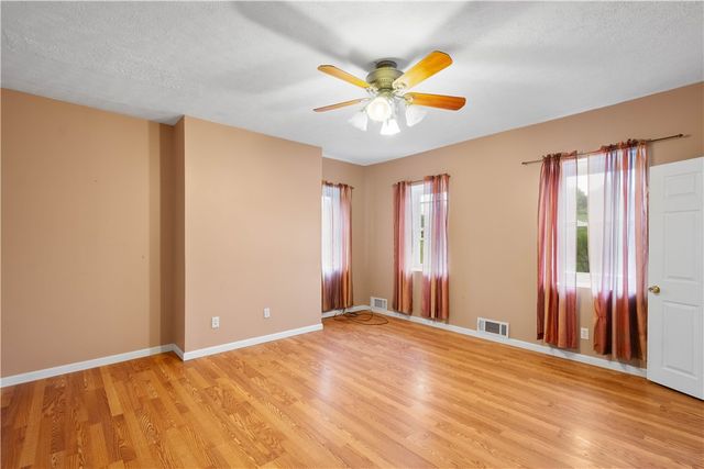 36 Little Mingo Rd, Nottingham, PA 15332