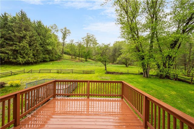 36 Little Mingo Rd, Nottingham, PA 15332