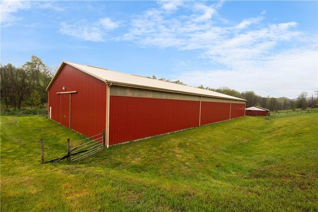 36 Little Mingo Rd, Nottingham, PA 15332