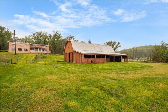 36 Little Mingo Rd, Nottingham, PA 15332