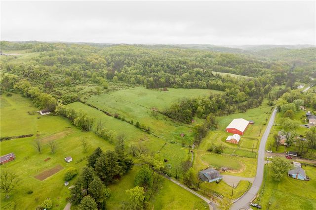 36 Little Mingo Rd, Nottingham, PA 15332